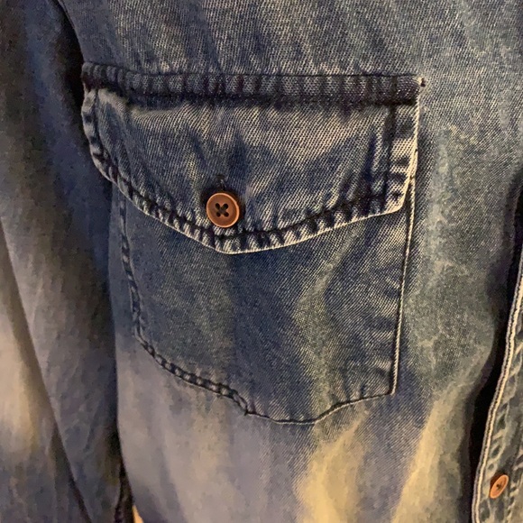 COURAGE | denim button down - Picture 2 of 4